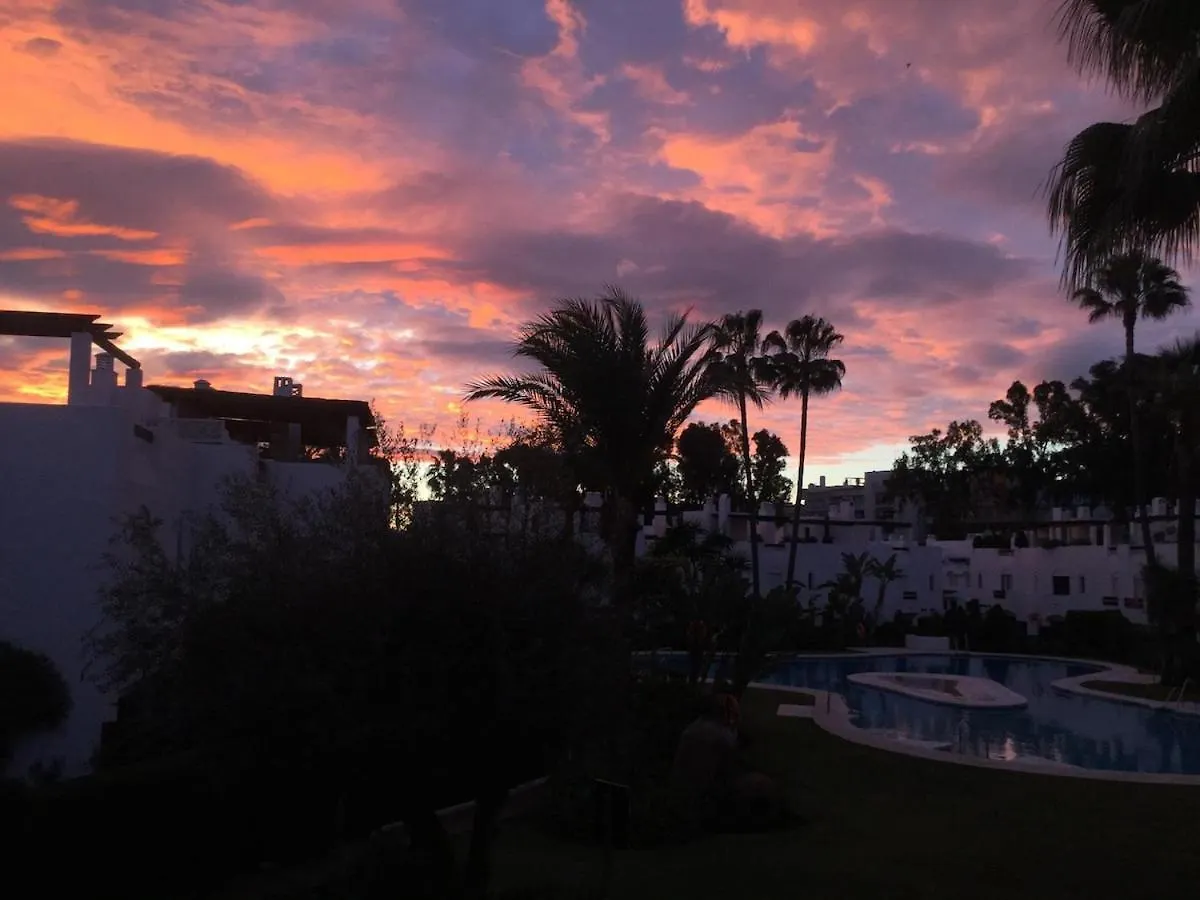 Villa Adosada A Dos Pasos De La Playa En Marbella Espanha
