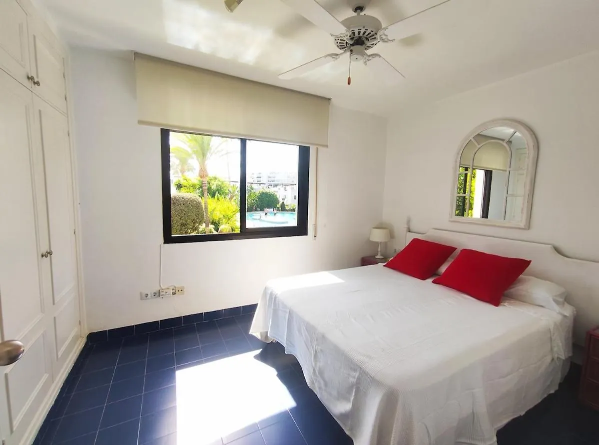 Casa de Férias Villa Adosada A Dos Pasos De La Playa En Marbella