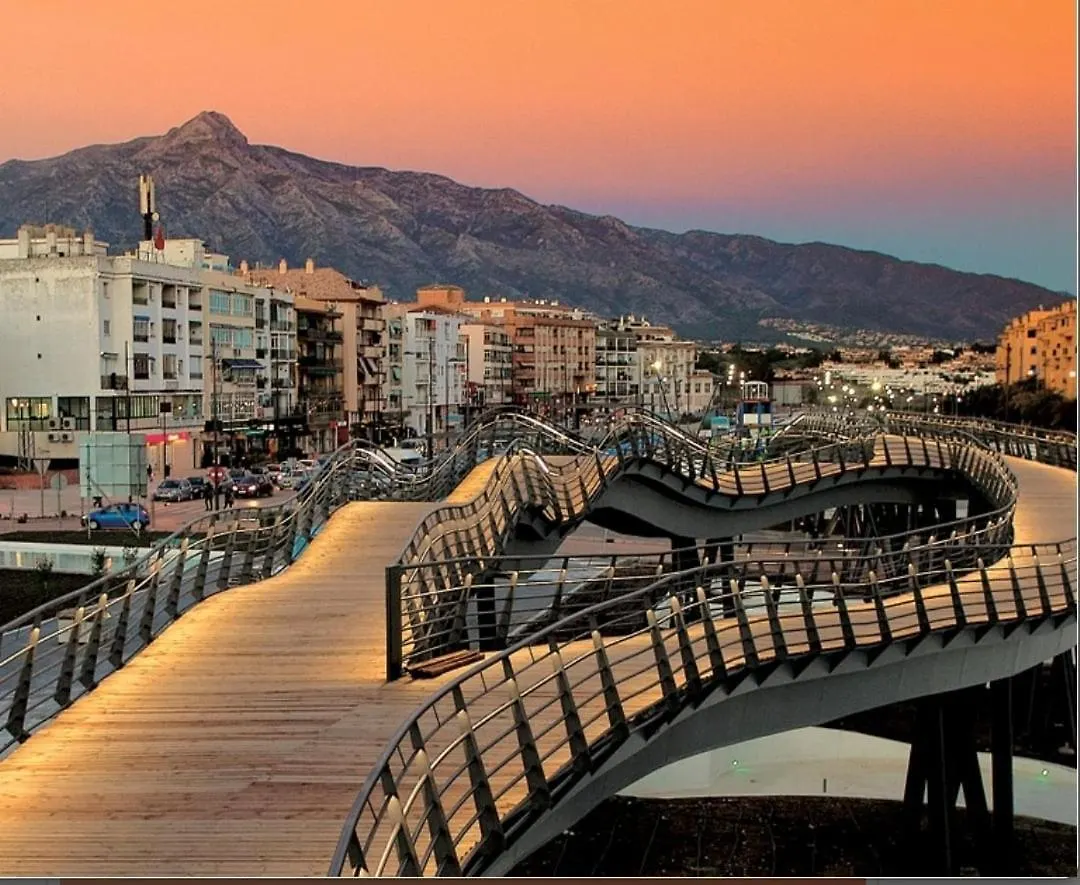 Hébergement de vacances Villa Adosada A Dos Pasos De La Playa En Marbellac